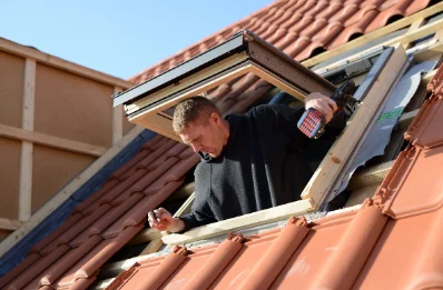 Pose de fenêtres de toit Velux à Tilh